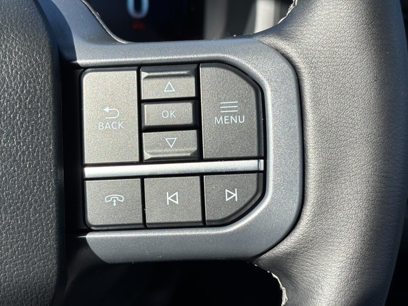 Ford F-150 Vehicle Full-screen Gallery Image 21