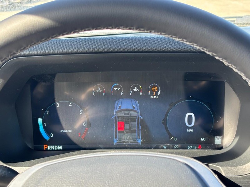 Ford F-150 Vehicle Full-screen Gallery Image 22