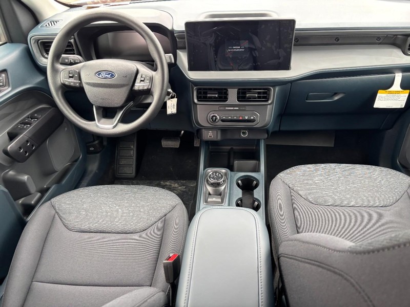 Ford Maverick Vehicle Full-screen Gallery Image 14