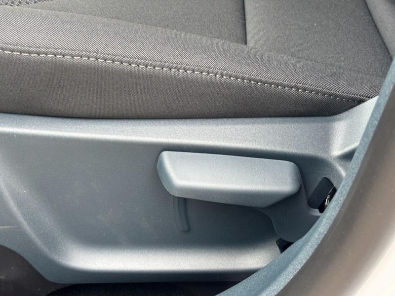 Ford Maverick Vehicle Full-screen Gallery Image 16