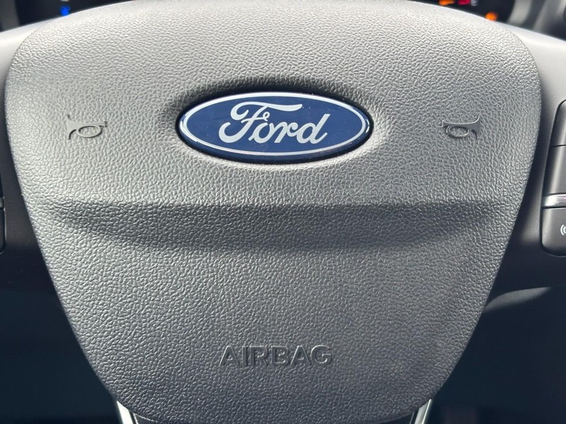 Ford Maverick Vehicle Full-screen Gallery Image 20