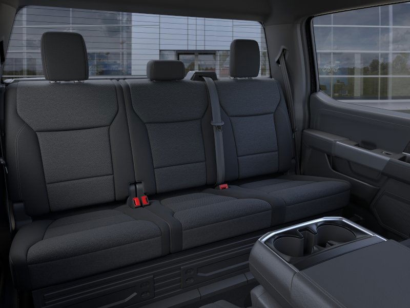 Ford F-150 Vehicle Full-screen Gallery Image 13