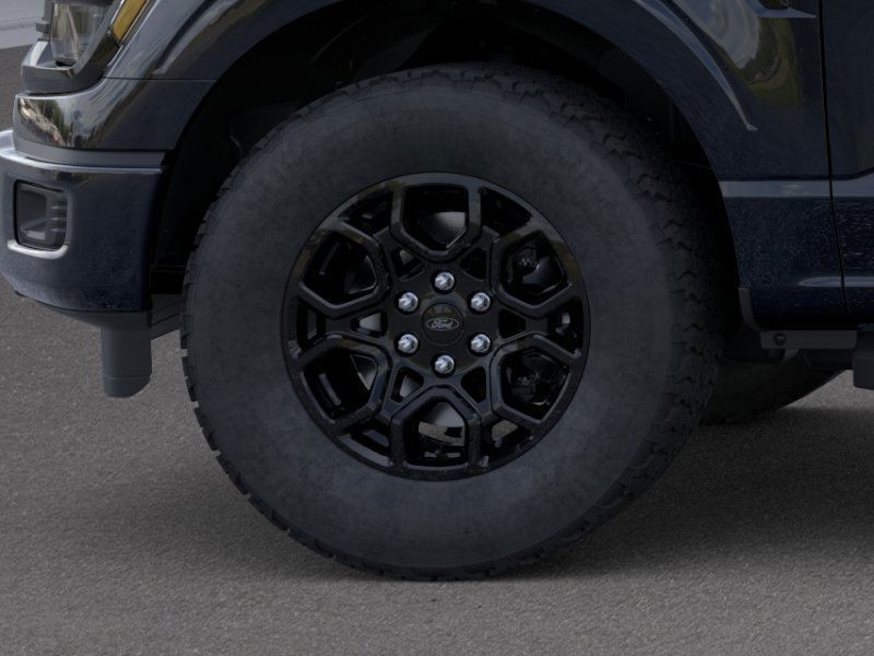 Ford F-150 Vehicle Full-screen Gallery Image 21