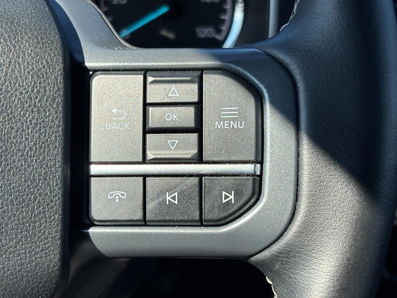 Ford F-150 Vehicle Full-screen Gallery Image 21