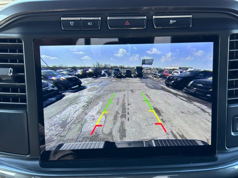 Ford F-150 Vehicle Full-screen Gallery Image 24