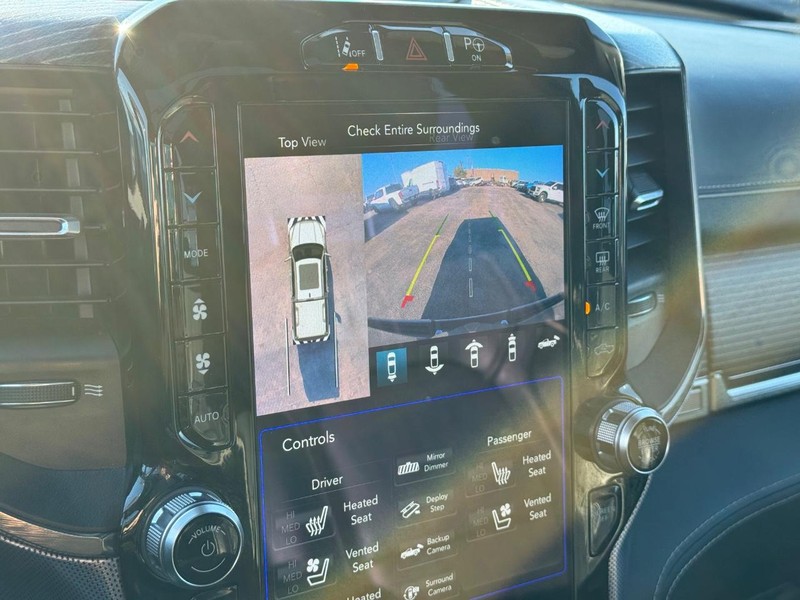 Ram 1500 Vehicle Full-screen Gallery Image 21