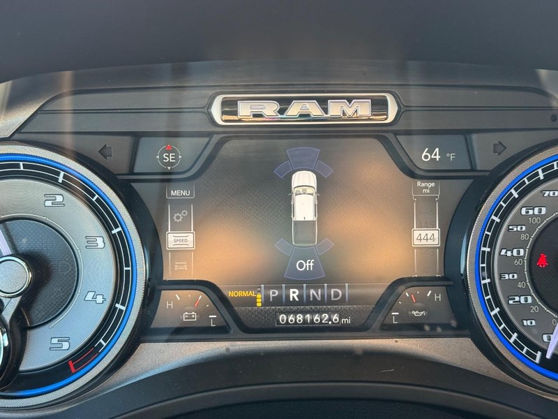 Ram 1500 Vehicle Full-screen Gallery Image 23