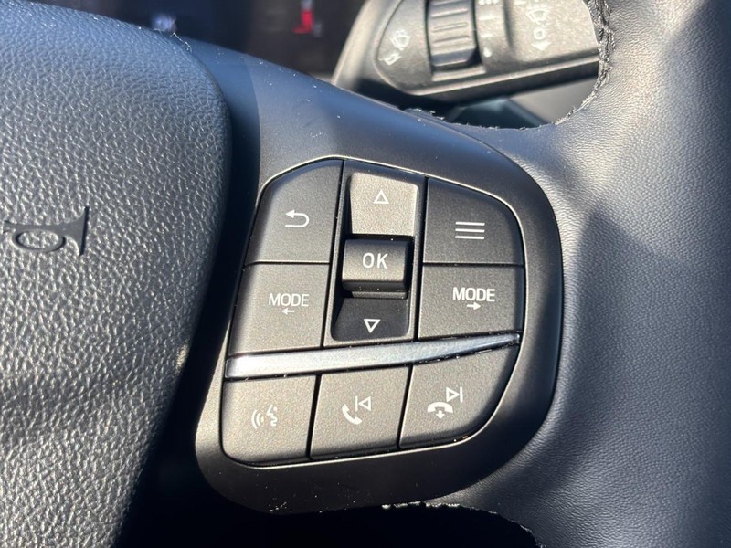 Ford Maverick Vehicle Full-screen Gallery Image 22