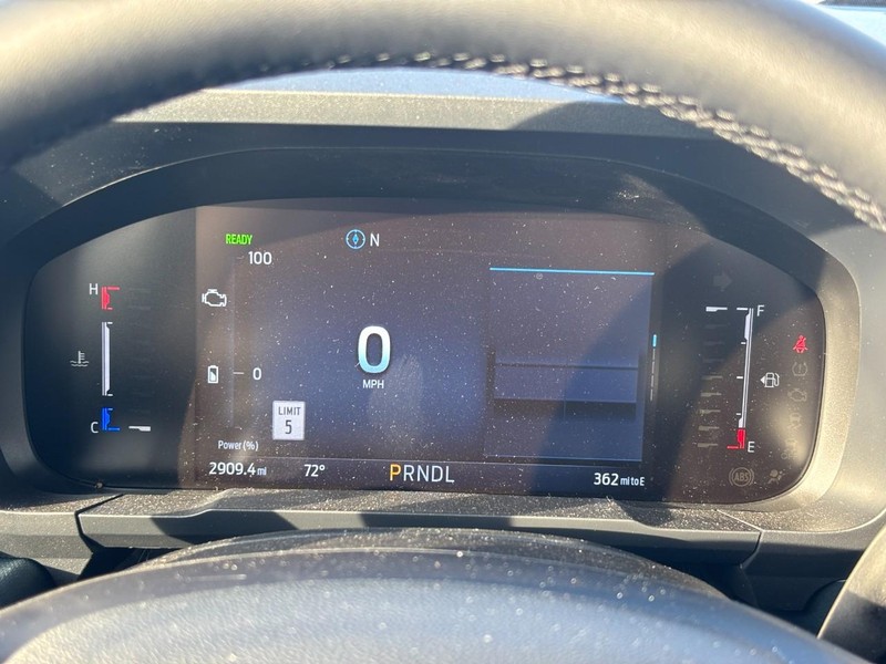 Ford Maverick Vehicle Full-screen Gallery Image 23