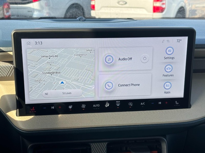 Ford Maverick Vehicle Full-screen Gallery Image 24