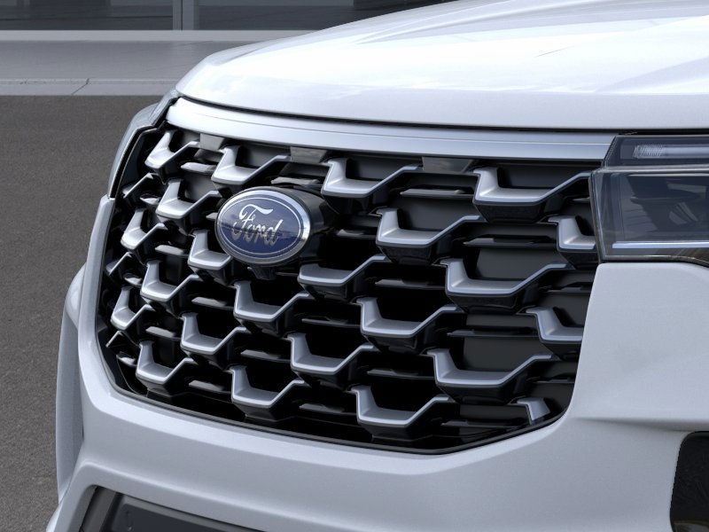 Ford Explorer Vehicle Full-screen Gallery Image 19