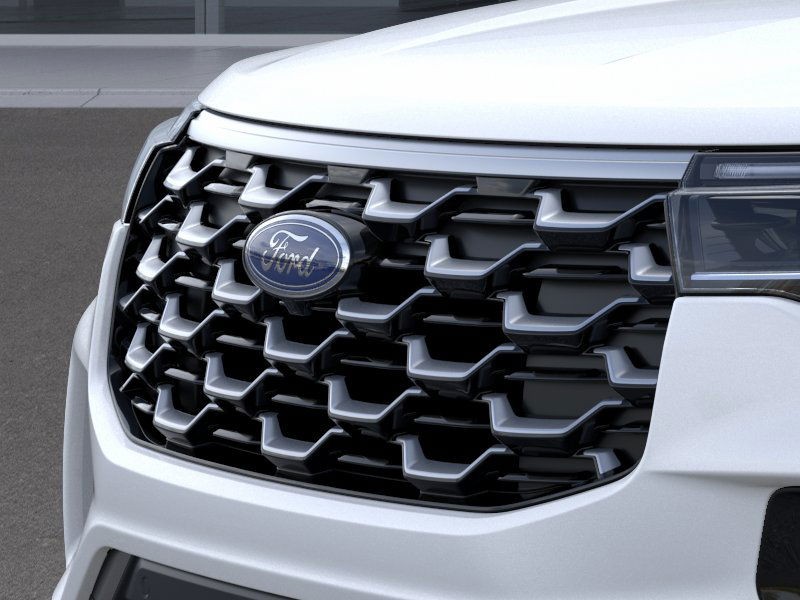 Ford Explorer Vehicle Full-screen Gallery Image 19