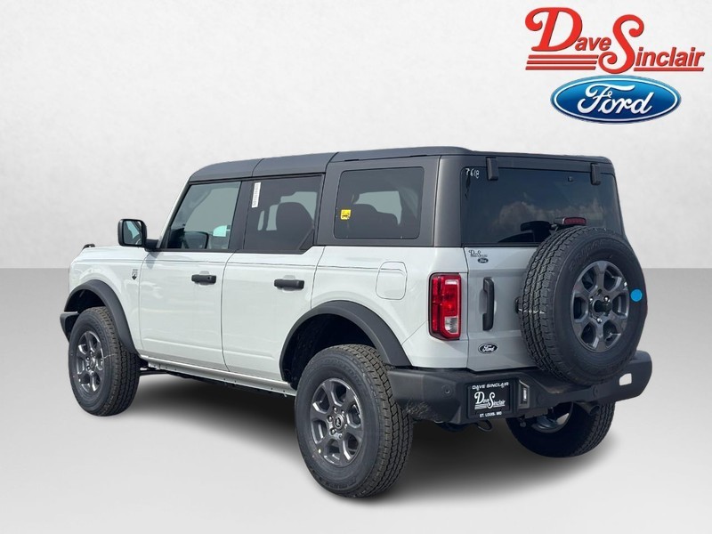 Ford Bronco Vehicle Image 09