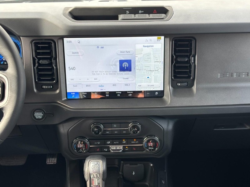 Ford Bronco Vehicle Image 15