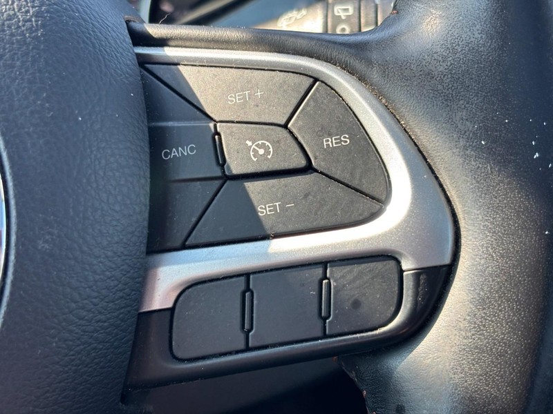 Jeep Compass Vehicle Image 22