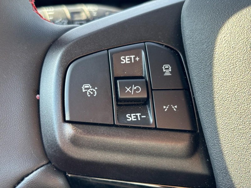 Ford Mustang Mach-E Vehicle Full-screen Gallery Image 18