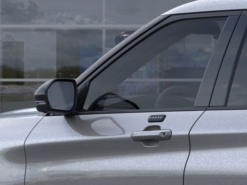 Ford Explorer Vehicle Full-screen Gallery Image 22