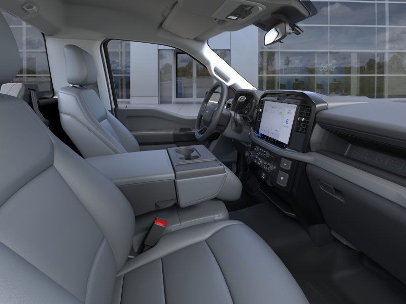 Ford F-150 Vehicle Full-screen Gallery Image 13