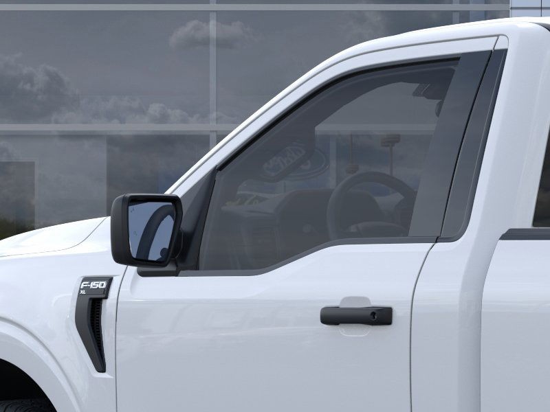 Ford F-150 Vehicle Full-screen Gallery Image 22