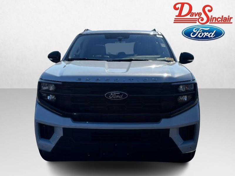 Ford Expedition Vehicle Full-screen Gallery Image 02