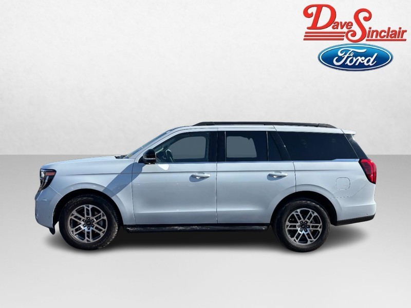 Ford Expedition Vehicle Full-screen Gallery Image 10