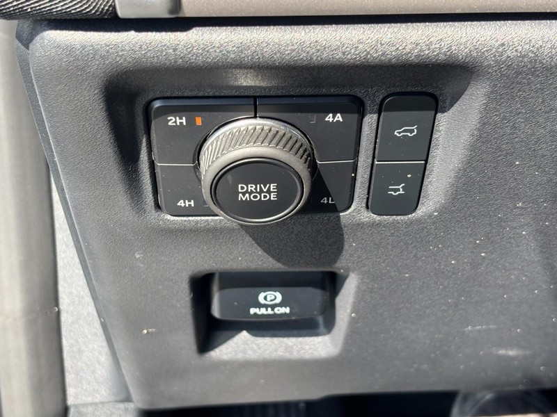 Ford Expedition Vehicle Full-screen Gallery Image 20