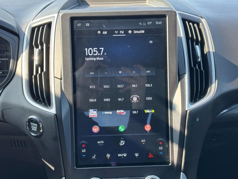 Ford Edge Vehicle Full-screen Gallery Image 23