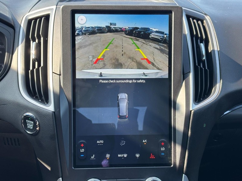 Ford Edge Vehicle Full-screen Gallery Image 24