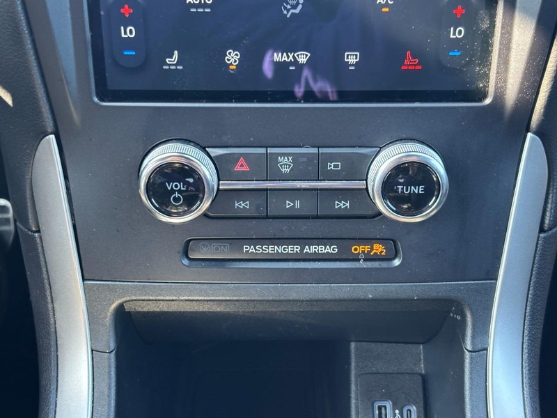 Ford Edge Vehicle Full-screen Gallery Image 25