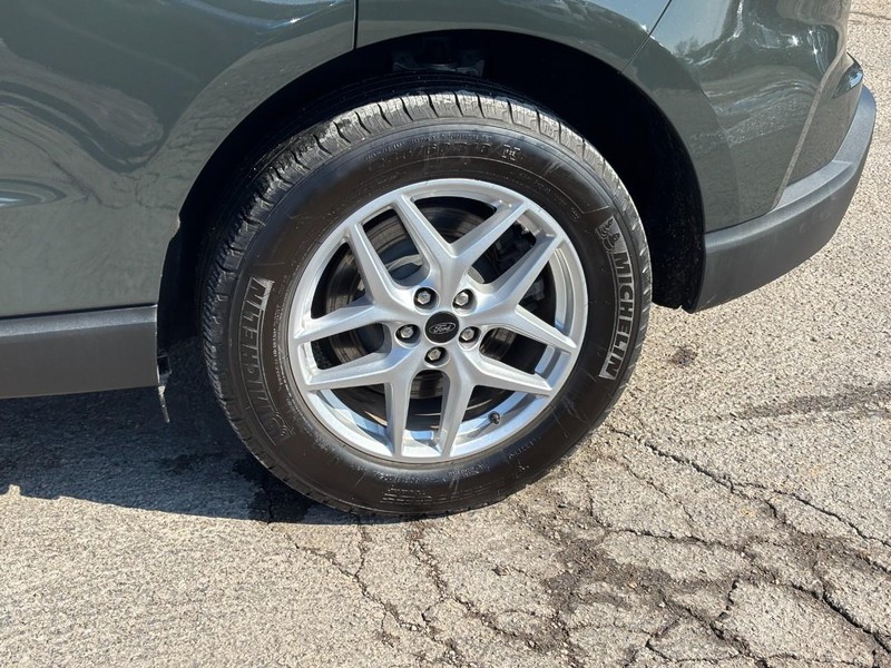 Ford Edge Vehicle Full-screen Gallery Image 11