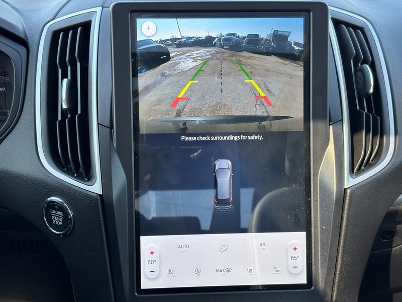 Ford Edge Vehicle Full-screen Gallery Image 24