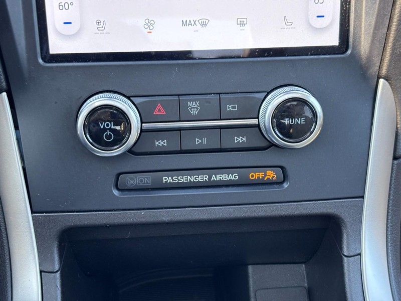 Ford Edge Vehicle Full-screen Gallery Image 25