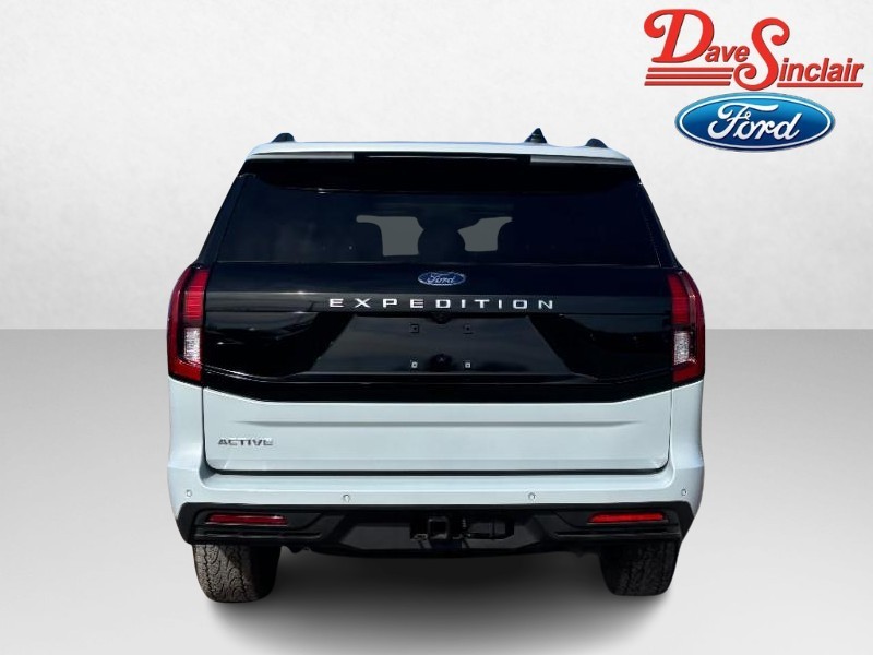Ford Expedition Vehicle Full-screen Gallery Image 08