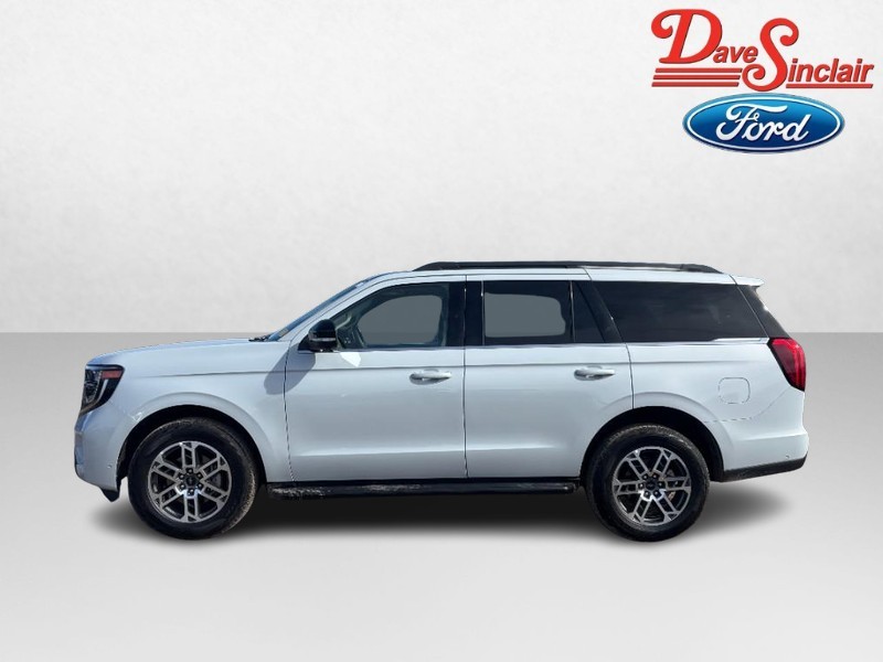 Ford Expedition Vehicle Full-screen Gallery Image 10