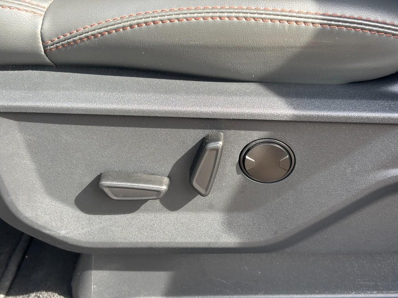 Ford Expedition Vehicle Full-screen Gallery Image 17