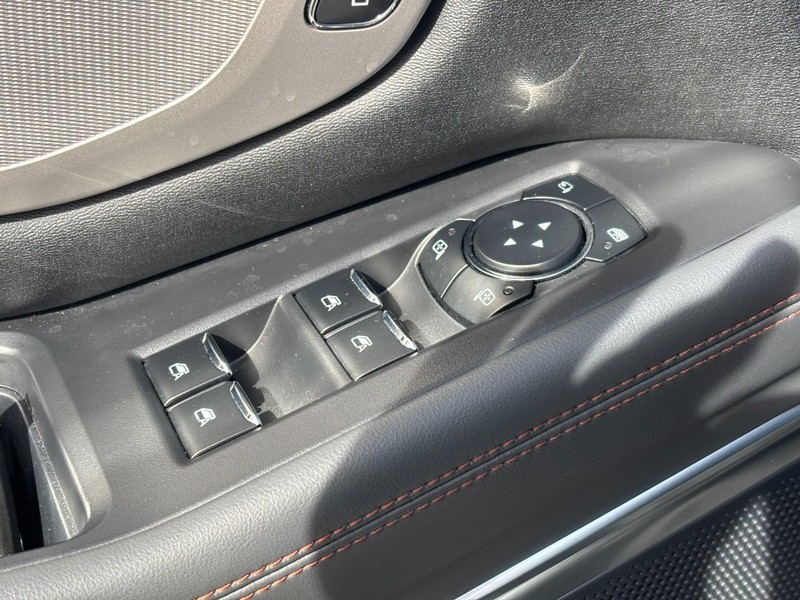 Ford Expedition Vehicle Full-screen Gallery Image 18