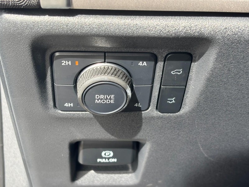 Ford Expedition Vehicle Full-screen Gallery Image 19