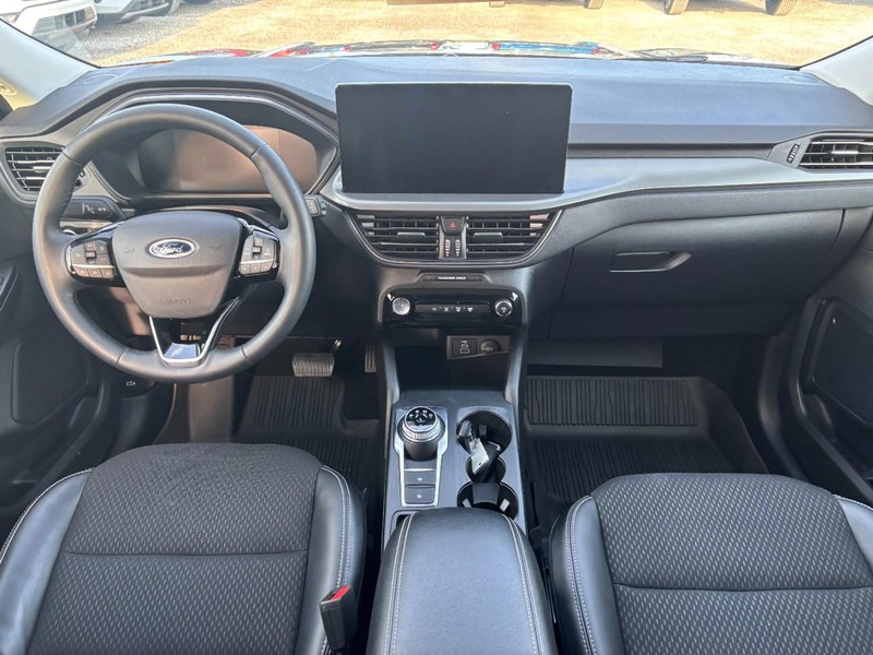 Ford Escape Vehicle Full-screen Gallery Image 14