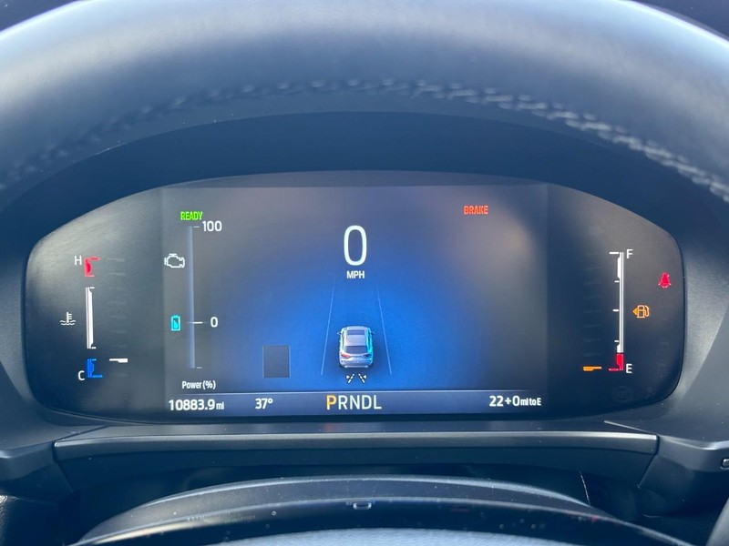 Ford Escape Vehicle Full-screen Gallery Image 21