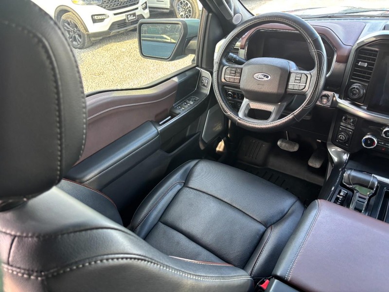 Ford F-150 Vehicle Full-screen Gallery Image 13