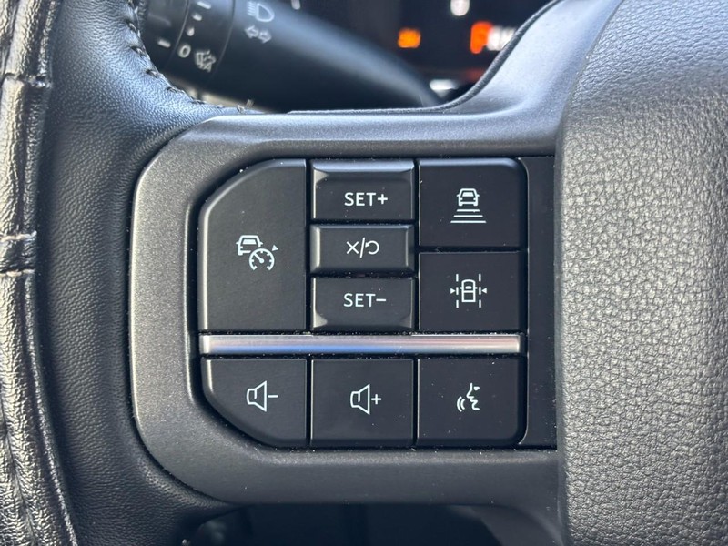 Ford F-150 Vehicle Full-screen Gallery Image 19