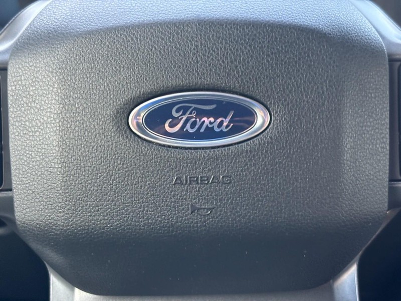 Ford F-150 Vehicle Full-screen Gallery Image 20