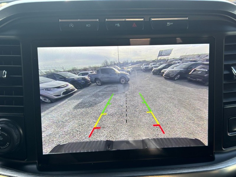 Ford F-150 Vehicle Full-screen Gallery Image 25