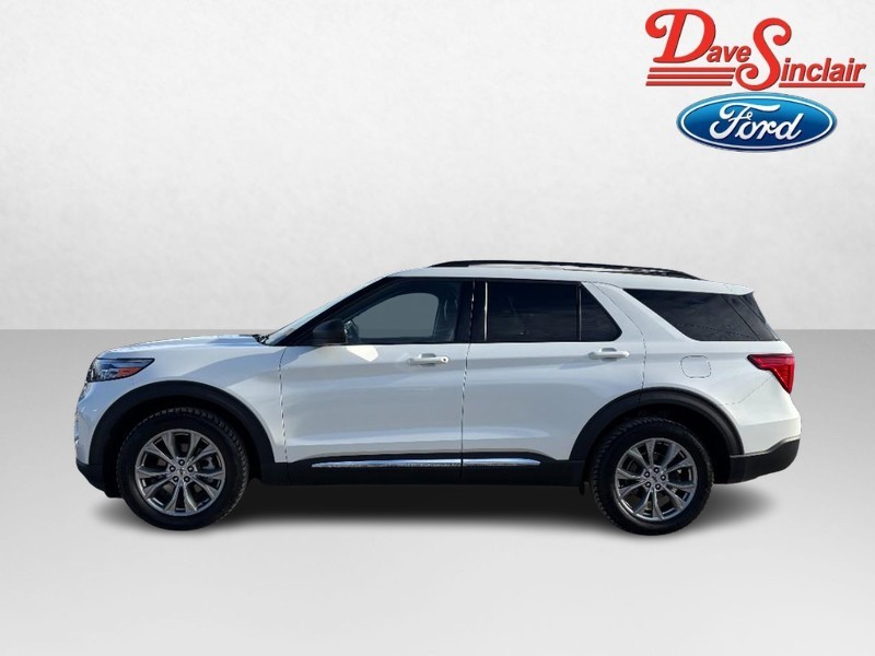 Ford Explorer Vehicle Full-screen Gallery Image 10