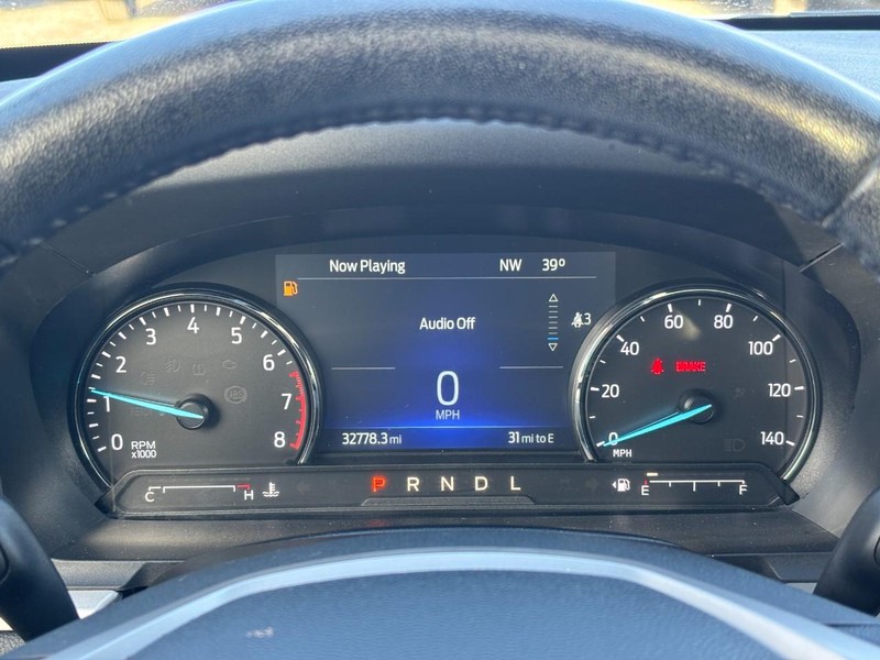 Ford Explorer Vehicle Full-screen Gallery Image 23