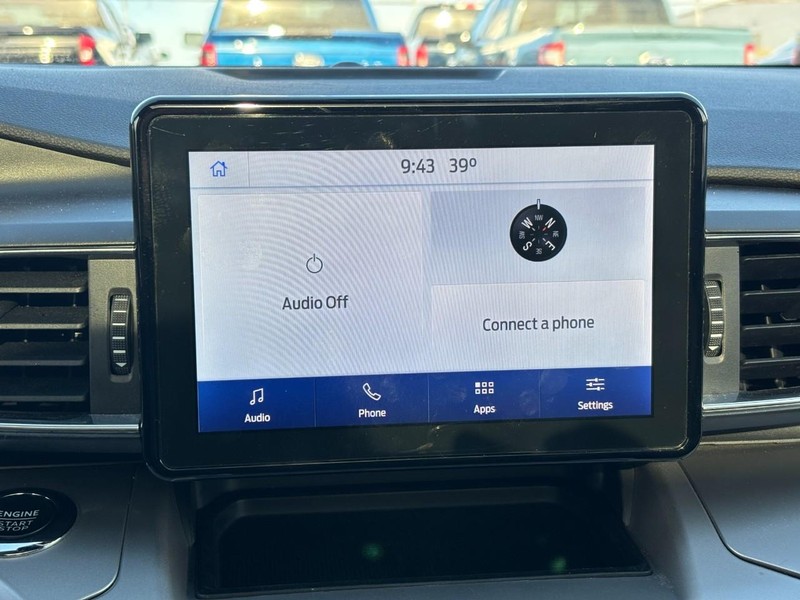 Ford Explorer Vehicle Full-screen Gallery Image 24