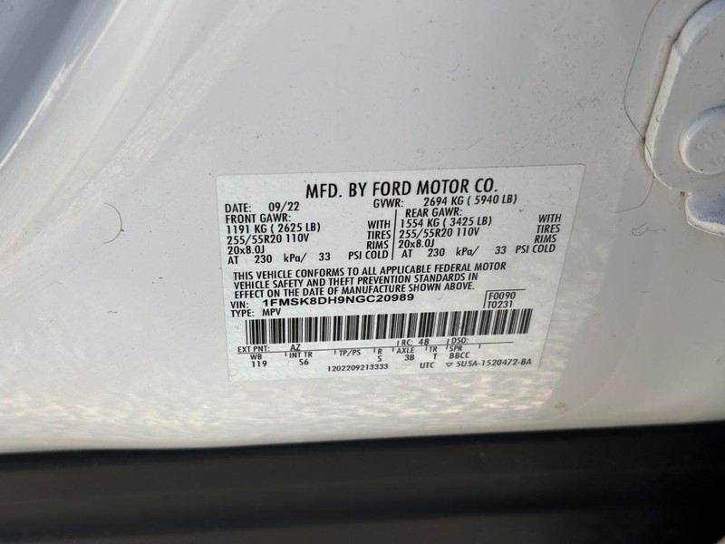 Ford Explorer Vehicle Full-screen Gallery Image 27