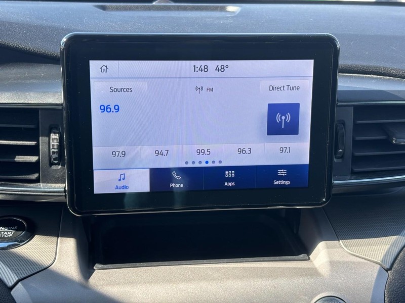 Ford Explorer Vehicle Full-screen Gallery Image 24