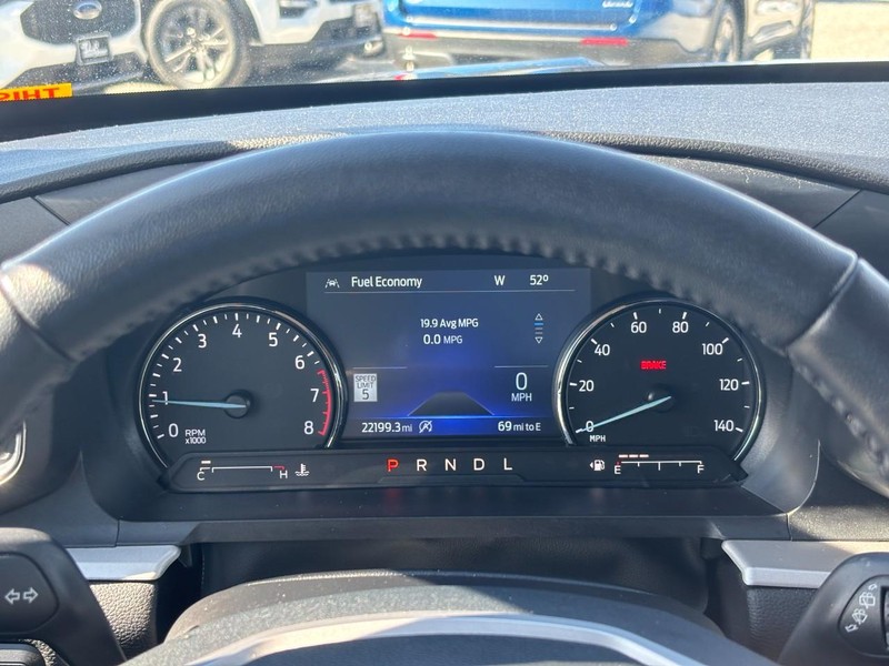 Ford Explorer Vehicle Full-screen Gallery Image 23