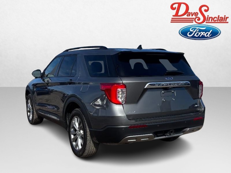 Ford Explorer Vehicle Full-screen Gallery Image 09